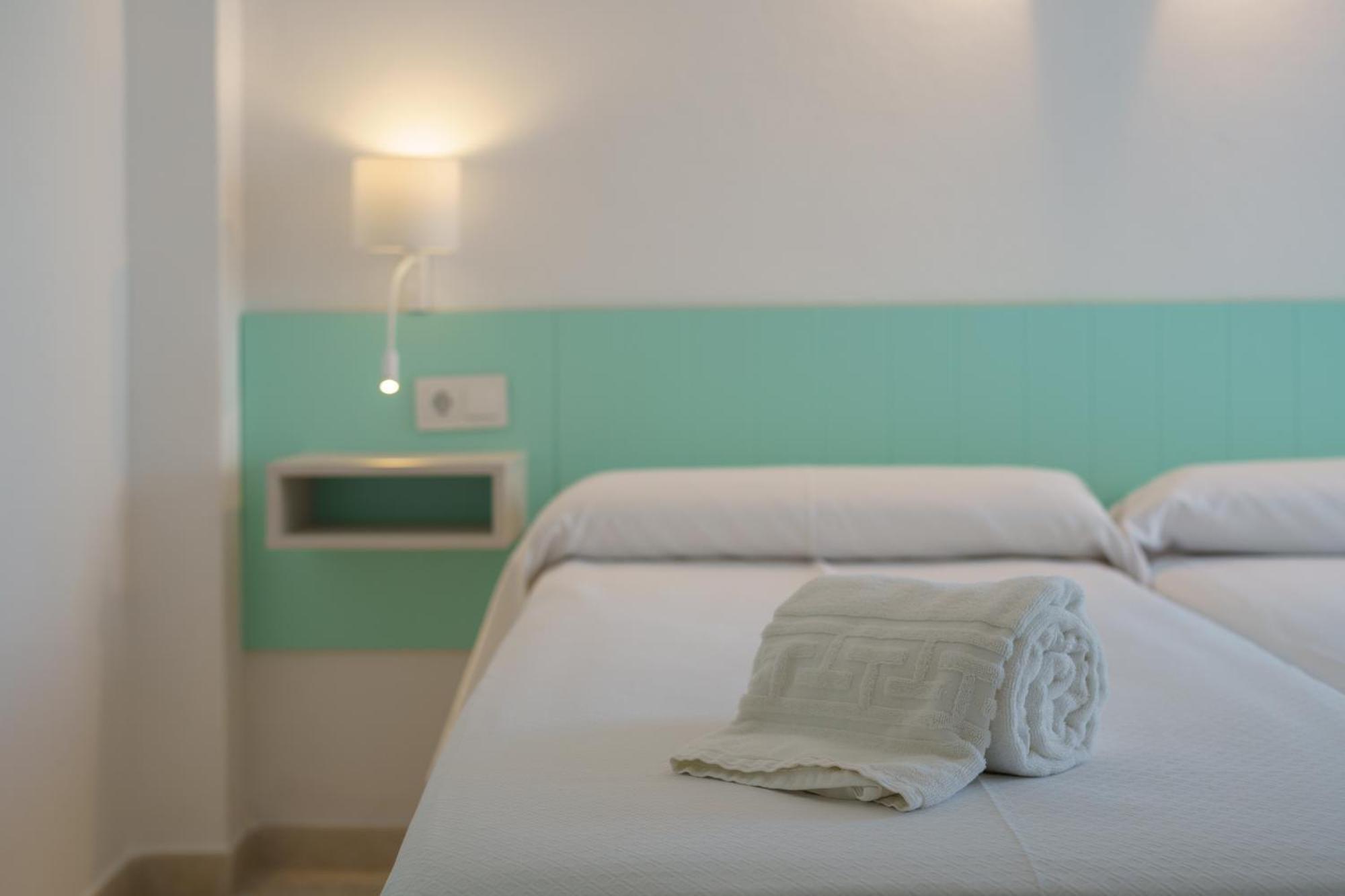 Apartaments Andreas 콜로니아 산트 호르디 외부 사진