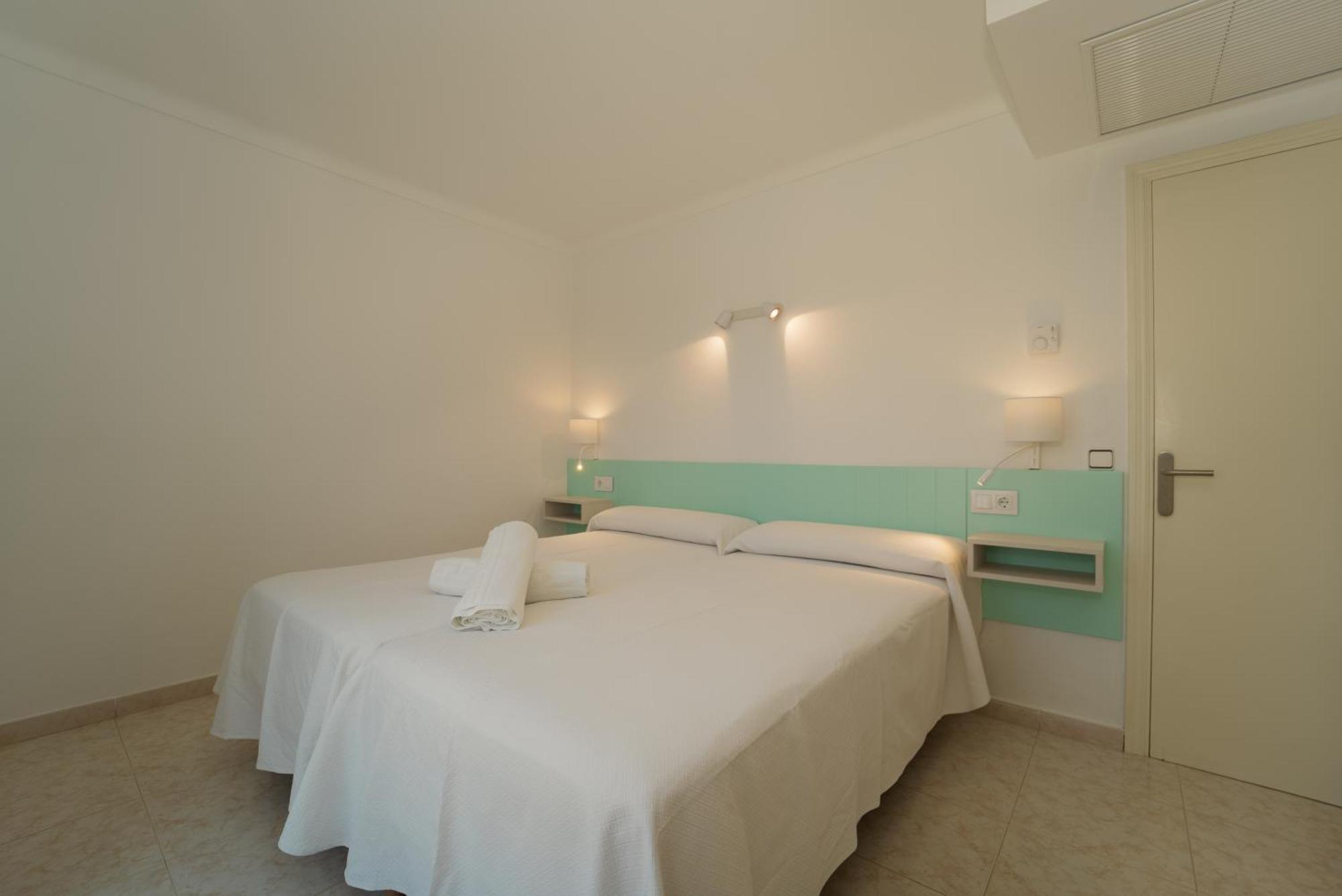 Apartaments Andreas 콜로니아 산트 호르디 외부 사진